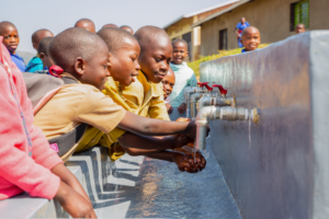 kids washing their hands